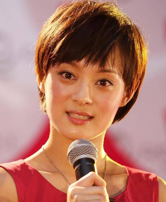 原创孙俪眼球突出遭疑得甲亢网友证明没整容