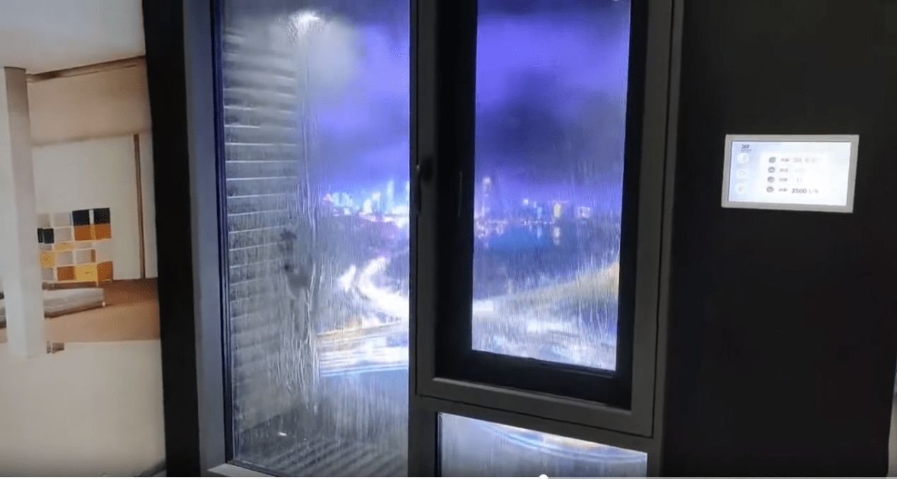 暴雨天忘了关窗不怕家里的智能门窗会自动切换到防雨模式