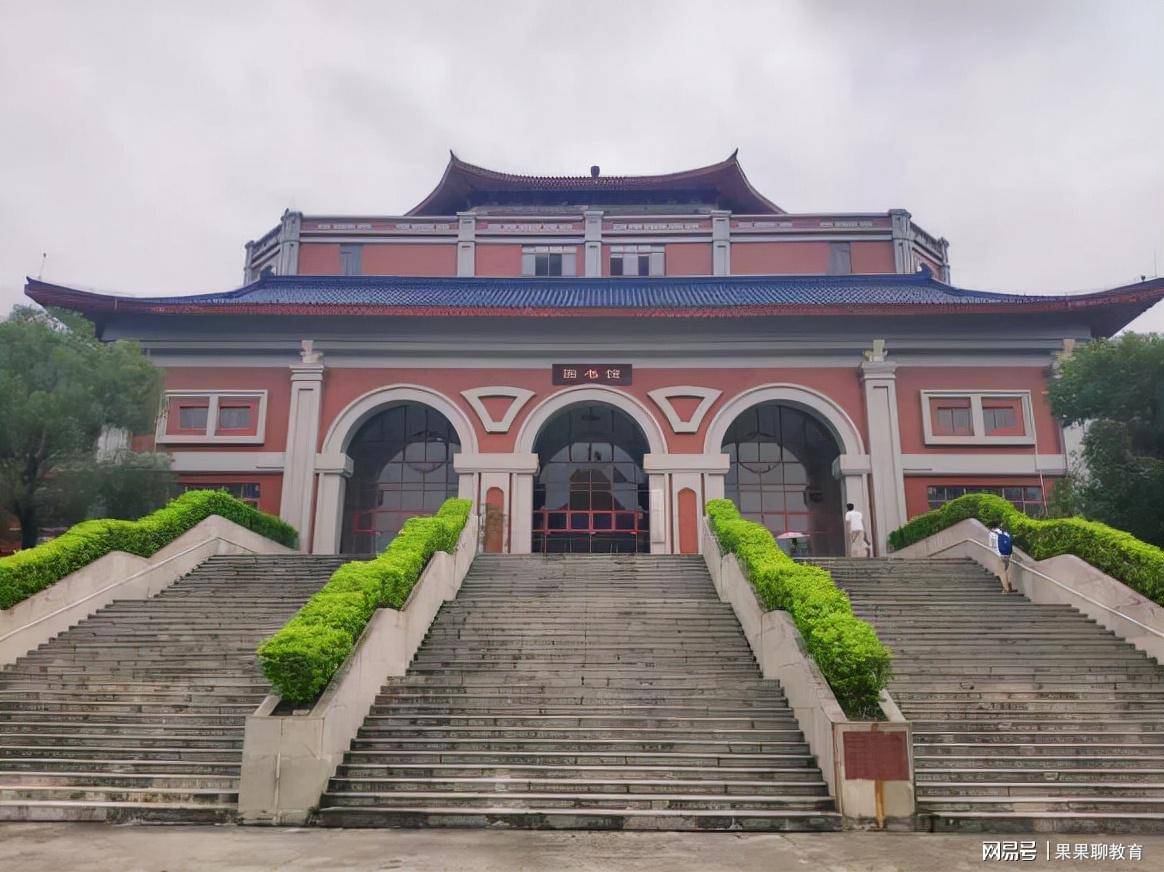 都说医学生的课程繁忙,这点从南医大的课程体系中也可以看出来.