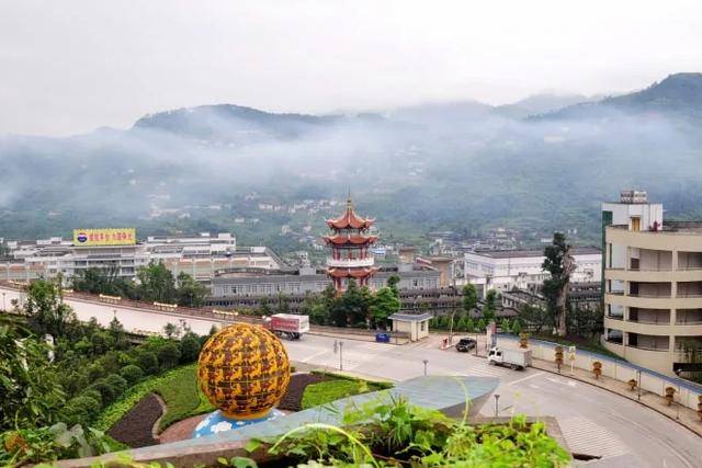 贵州这一古镇，地处赤水河畔，以国酒茅台命名，风景超美！