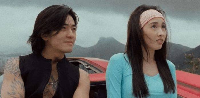 在机缘巧合之下认识了大b哥,从此之后陈浩南就跟着打b哥一起开始混