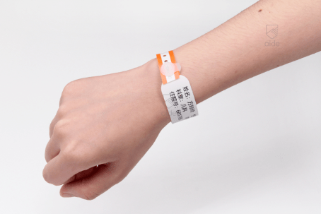 一条合格的儿童医用腕带必须具备哪些特质?_肌肤_成人_婴幼儿