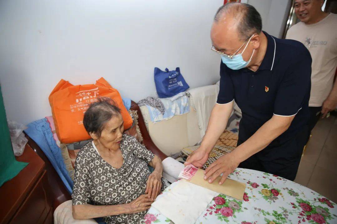 衡水市人民医院:党的关怀 薪火相传_慰问_郑辉_生活