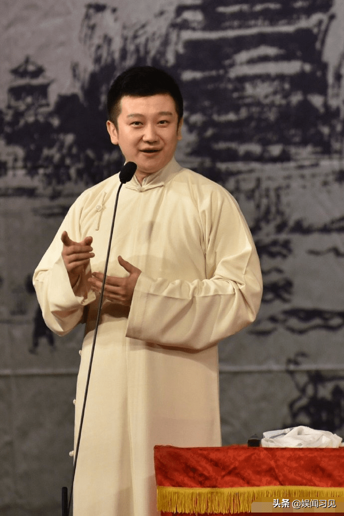 相声演员李寅飞,春晚后录视频解答争议,意外曝光德云社收费问题_金霏