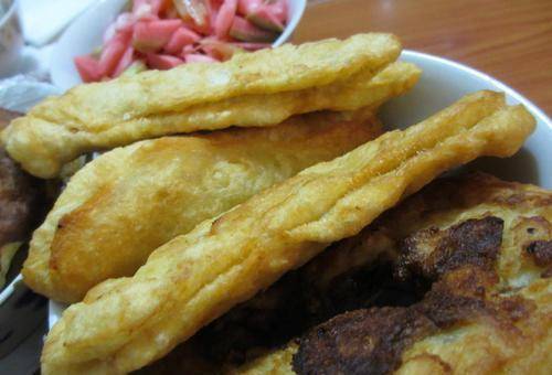 原创天津棒槌馃子的特点色泽深黄外脆里蓉干香适口