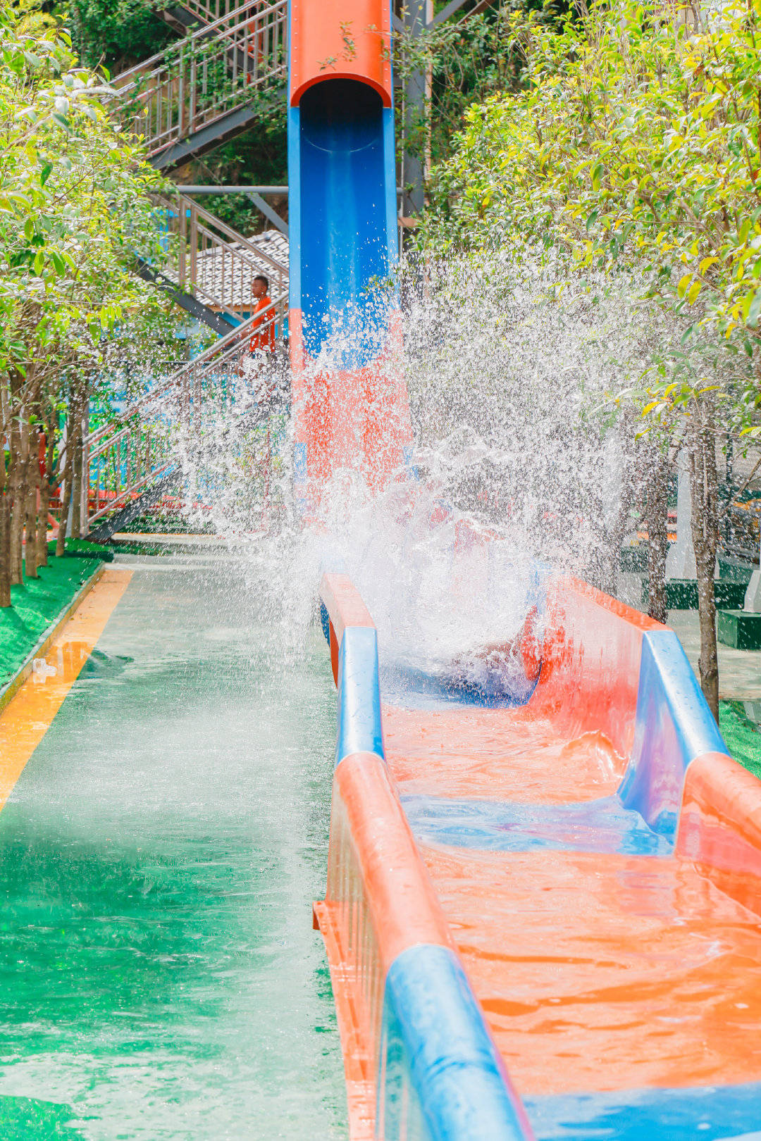 原创杭州周边龙吟谷水上乐园玻璃水滑梯造浪池儿童水寨玩到嗨起