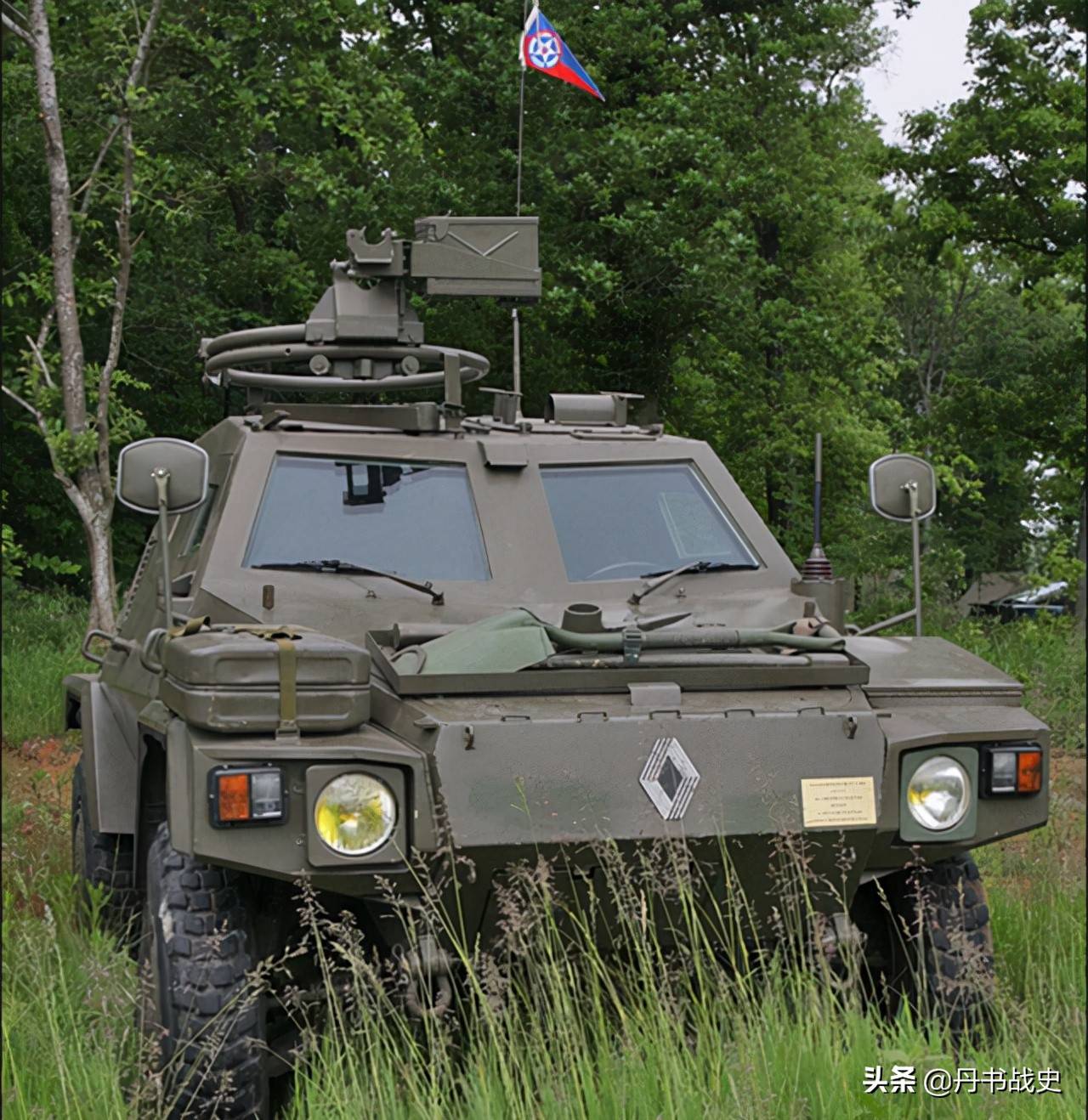 来自法国的小家伙,雷诺vbl轻型战斗侦察车_装甲车_哈德_公司