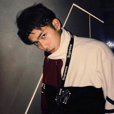 仅有的温柔29岁男生头像真人版真让人羡慕