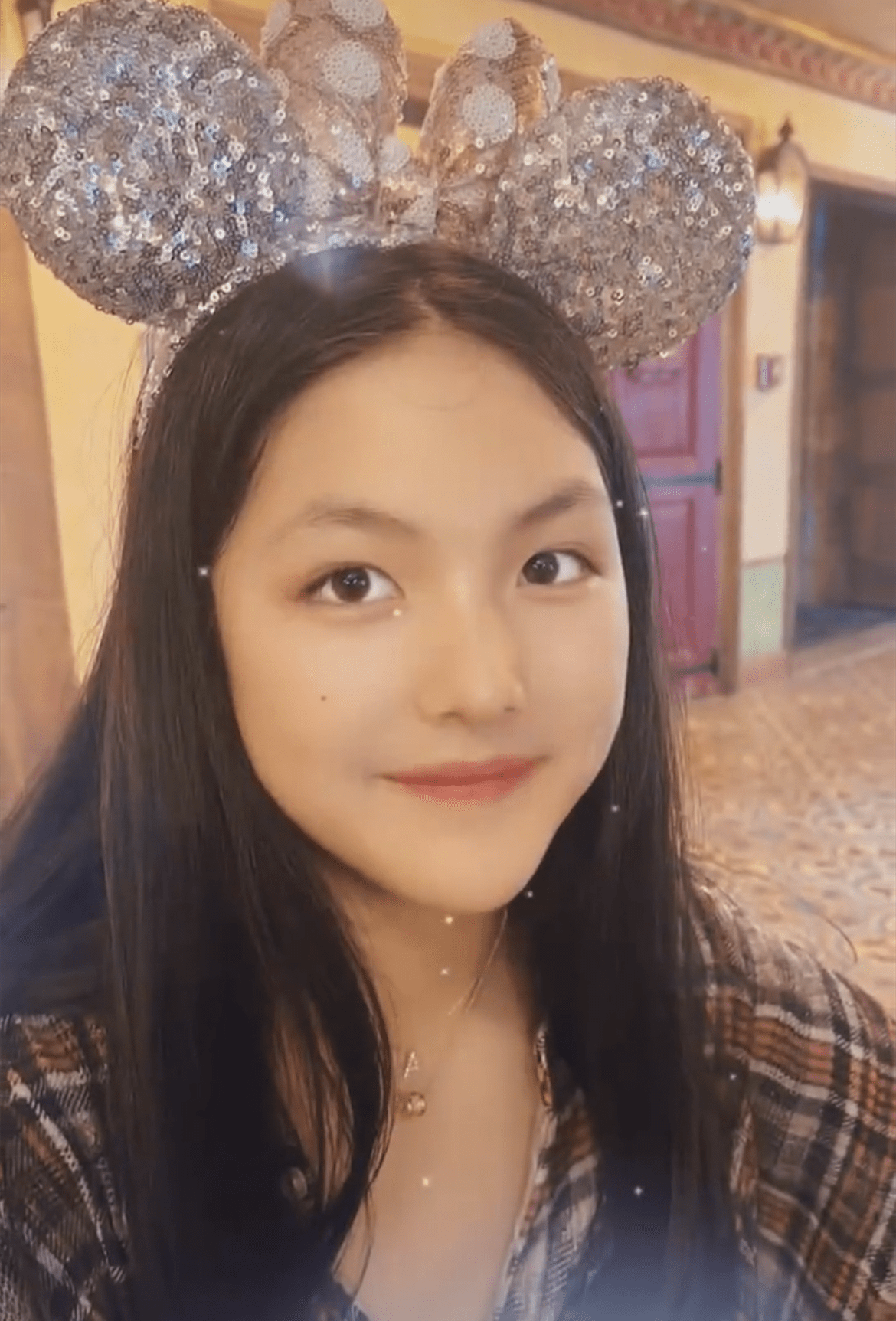 李湘王岳伦疑似复合!三度晒同框文案