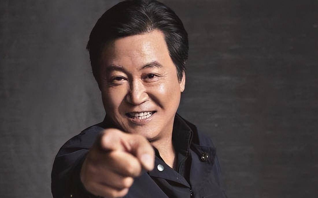 《渴望》时有过多机拍摄经验的赵宝刚担任这部电视剧的总导演