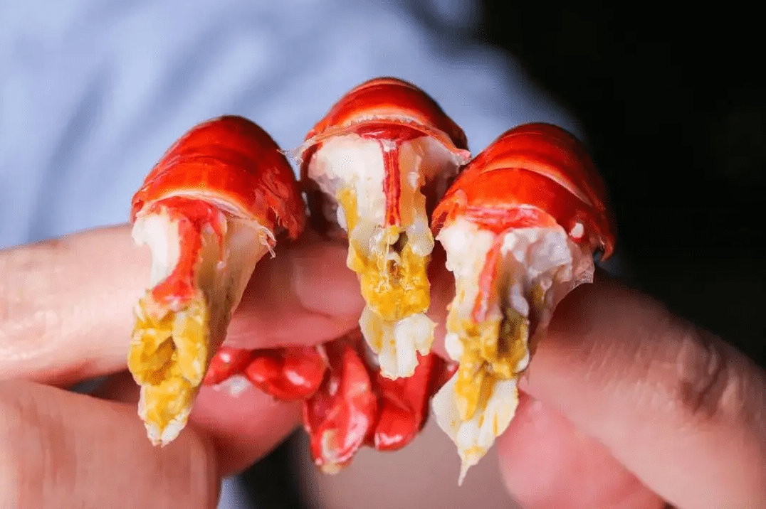 小龙虾头部的"黄",是虾黄还是虾屎?