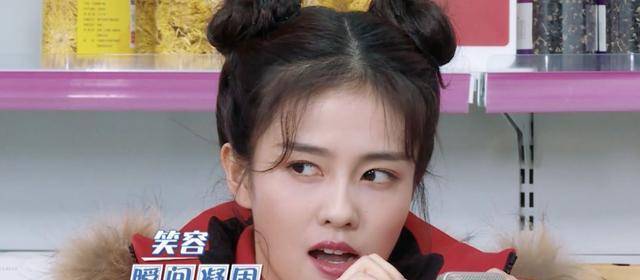 沙溢,于洋一唱一和始终在调节气氛,演员白露,女团成员周洁琼,奥运冠军