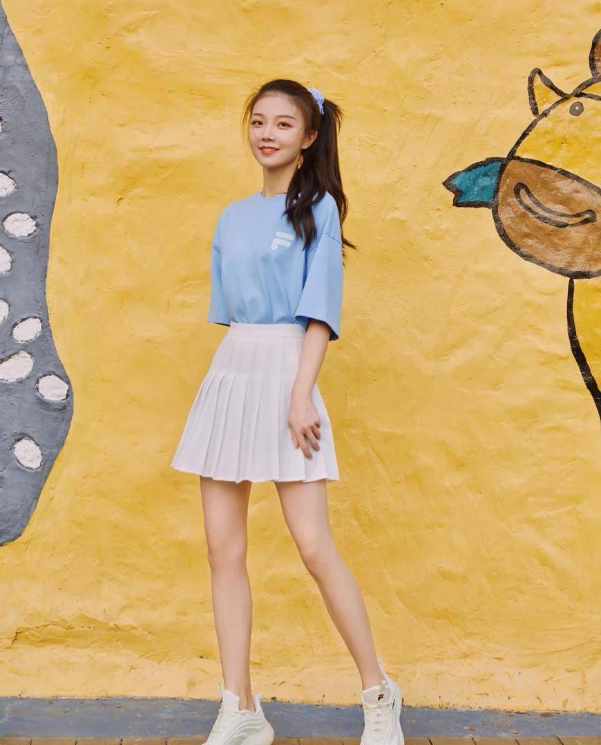 温柔优雅的百褶裙长款显身材短款有活力精致时尚更有气质