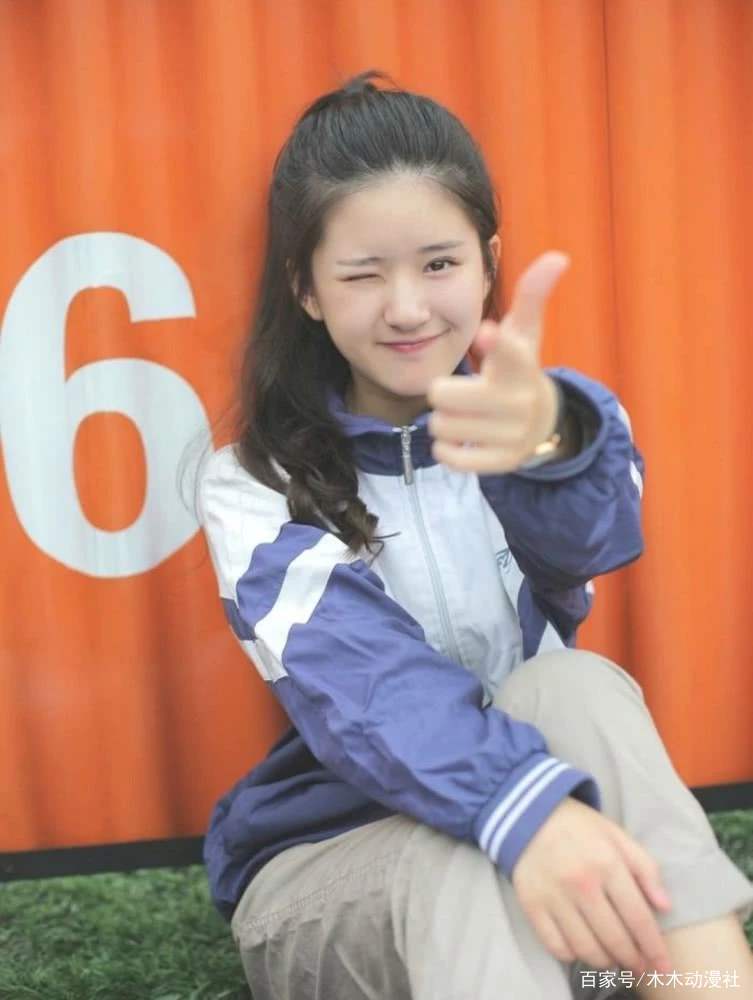 原创总觉得赵露思在哪见过原来当年qq疯传的照片就是她