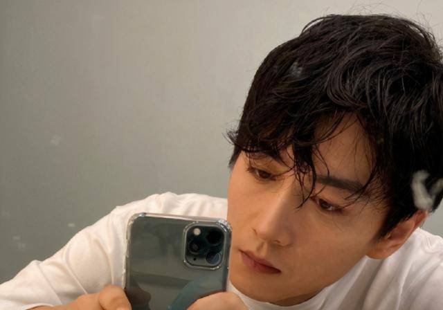 陈晓儿子才是"整容式"长大,五官精致俊朗,未来男神非