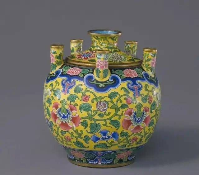 清三代珐琅彩瓷器特征和真品图片赏析