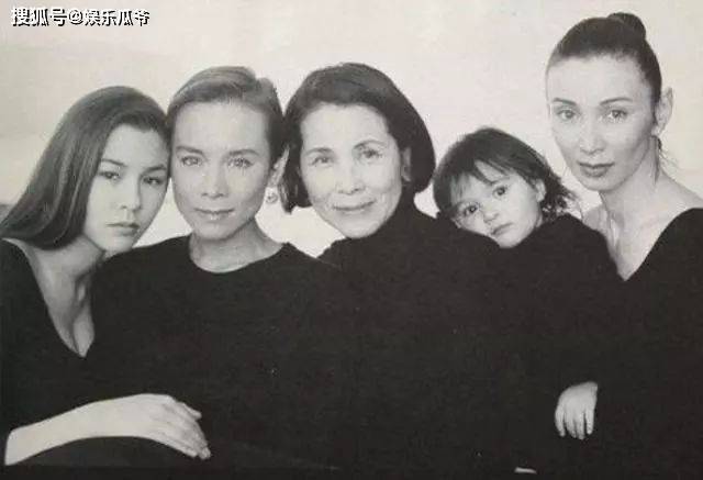 她美貌不输林青霞,连亦舒都感到惊艳,15岁成名却患病离世_周天娜_日本