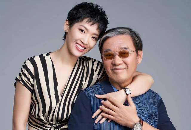 70岁李立群与妻子团聚!