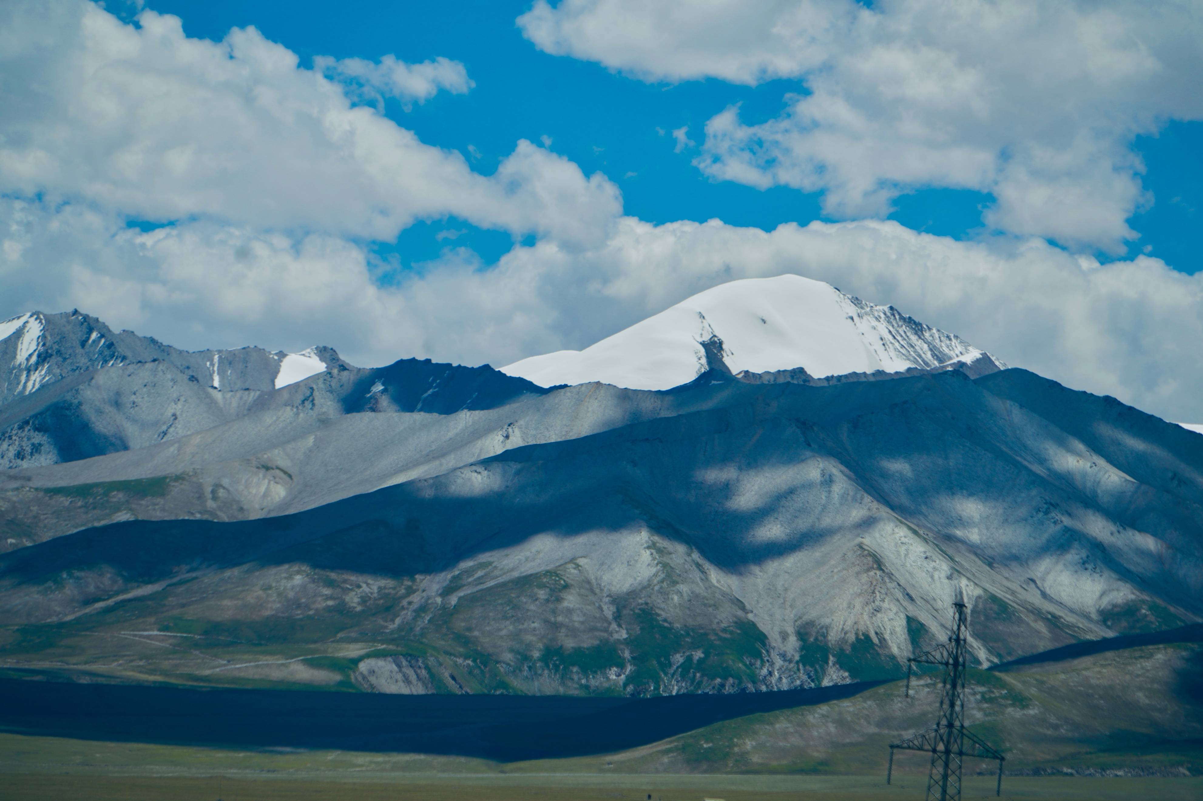 原创万山之祖昆仑山真的有神仙吗6178米玉珠峰近在眼前好美