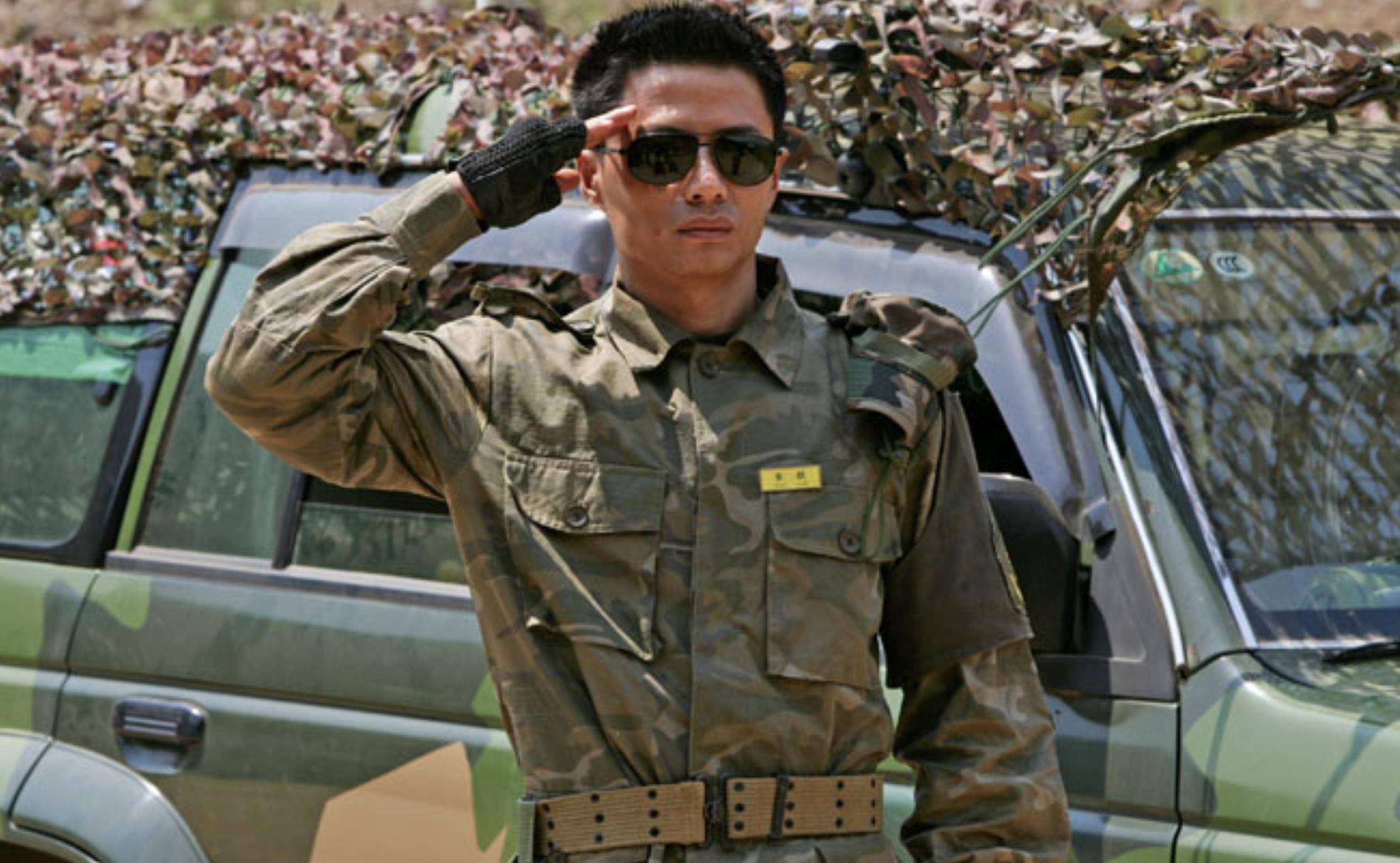 这九位男明星告诉你,什么是硬汉_角色_军事_观众