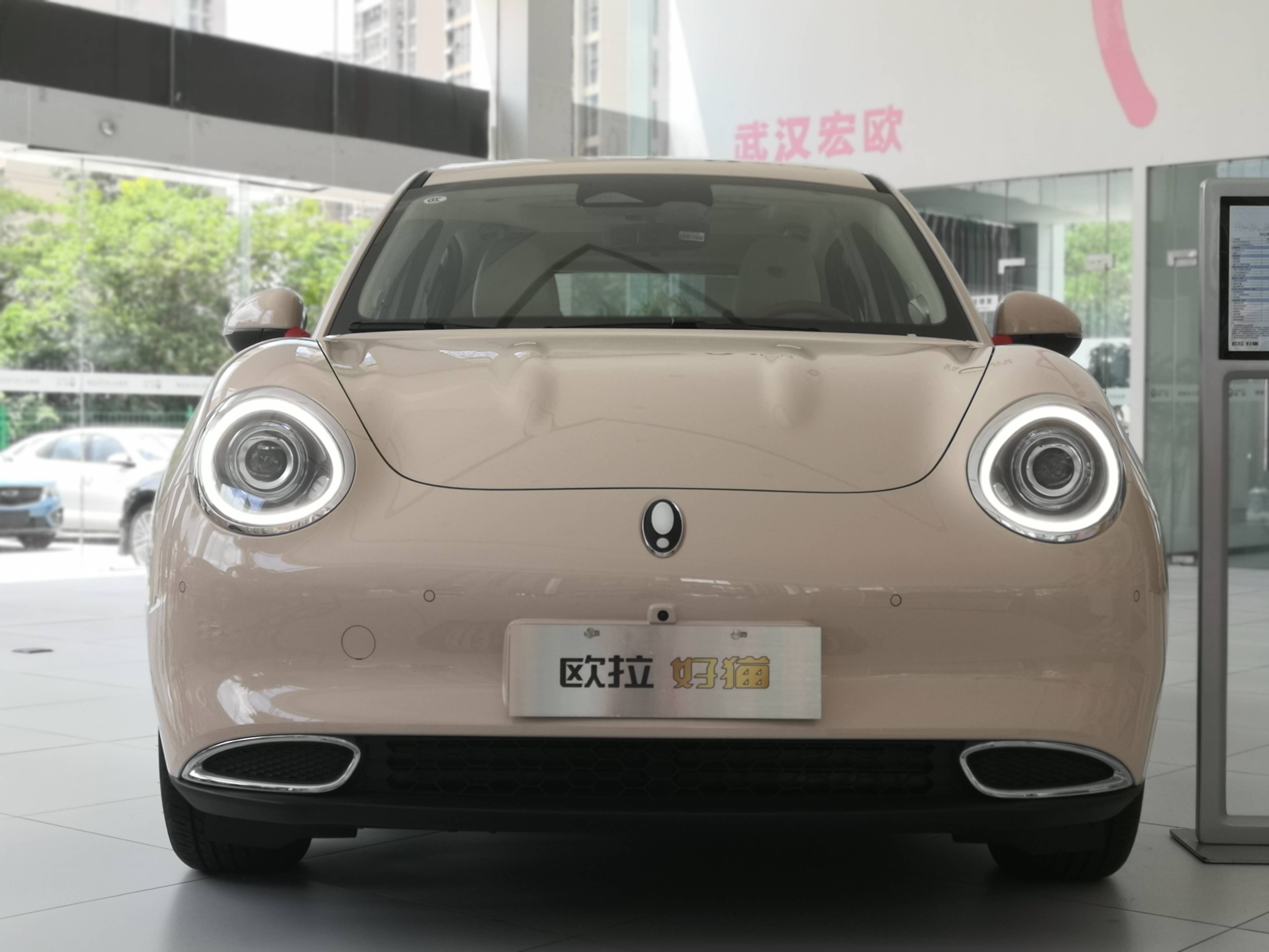 更懂小姐姐的电动车,实拍2022款欧拉好猫莫兰迪版_搜狐汽车_搜狐网