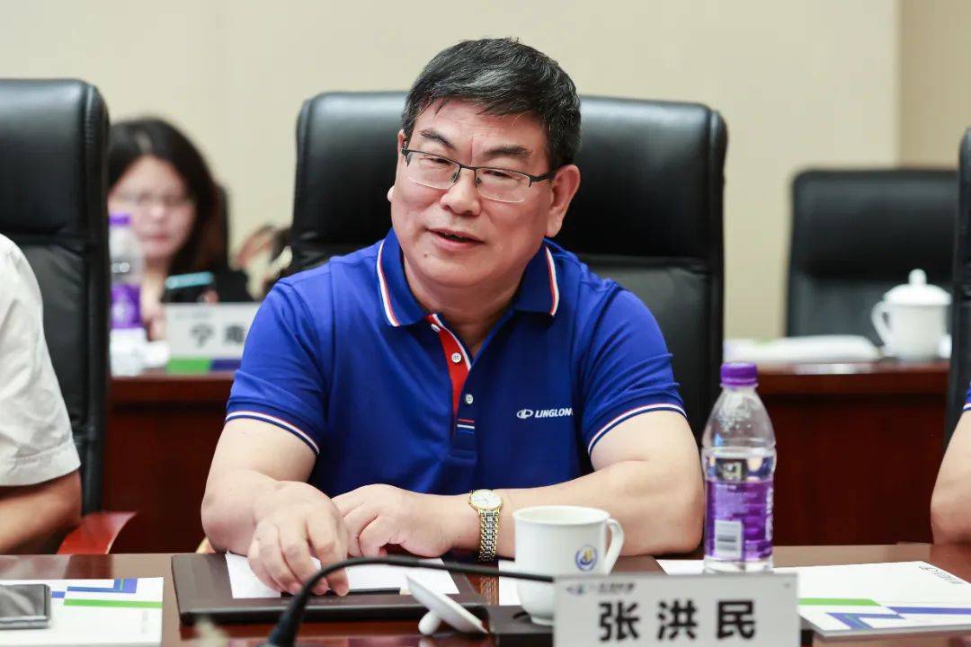 张洪民会长马良清董事长危银涛教授卢荡教授其它行业专家也纷纷对行业