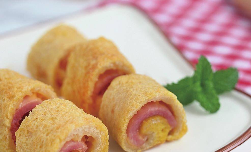 火腿试试这种做法 配上奶酪和吐司 上桌很受小朋友喜欢 黄油 空气 表面