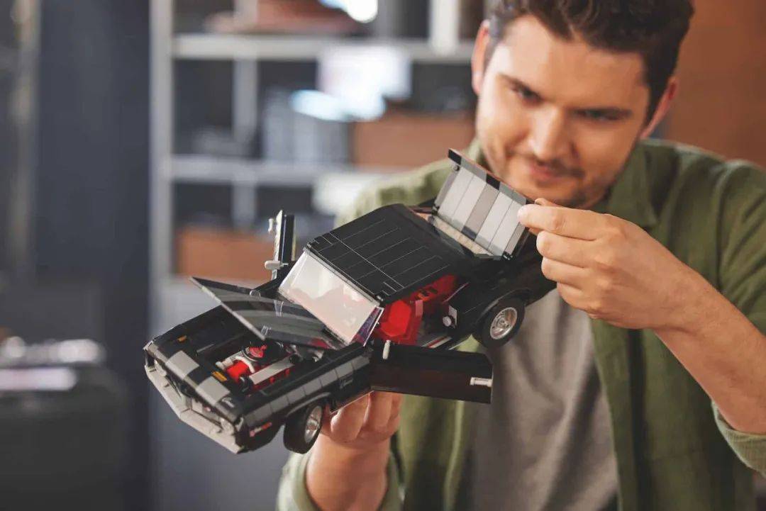 致敬经典肌肉车乐高icons套装10304雪佛兰camaroz28正式发布