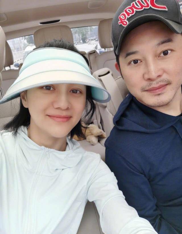 胡可抵制美颜功能大方晒素颜:坦言面对衰老,素颜让自己活得踏实_沙溢