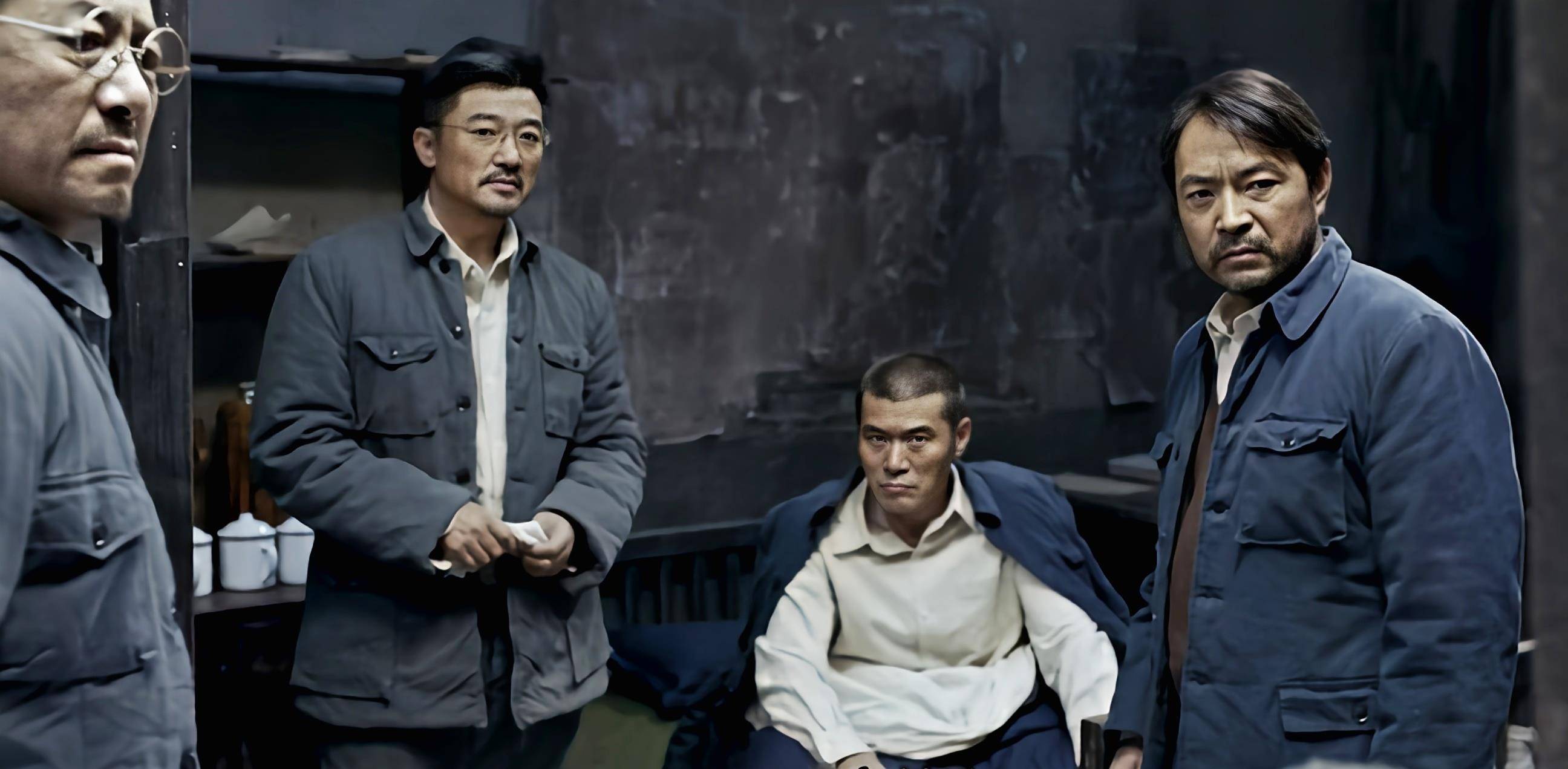 功德林第一批特赦其实是11人,有2人是审批时加上的,他们是谁?