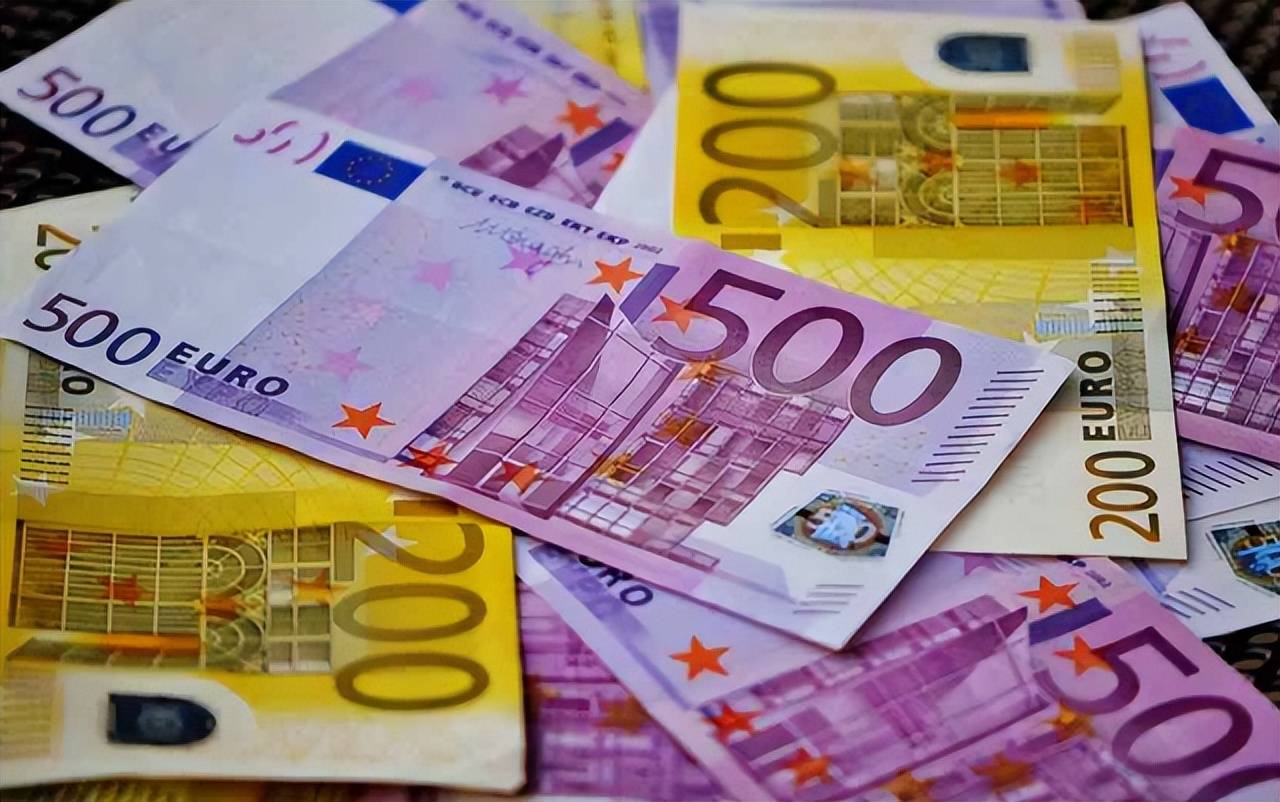 欧元汇率创20年新低，李嘉诚成大输家，几千亿欧元资产面临大缩水_搜狐网