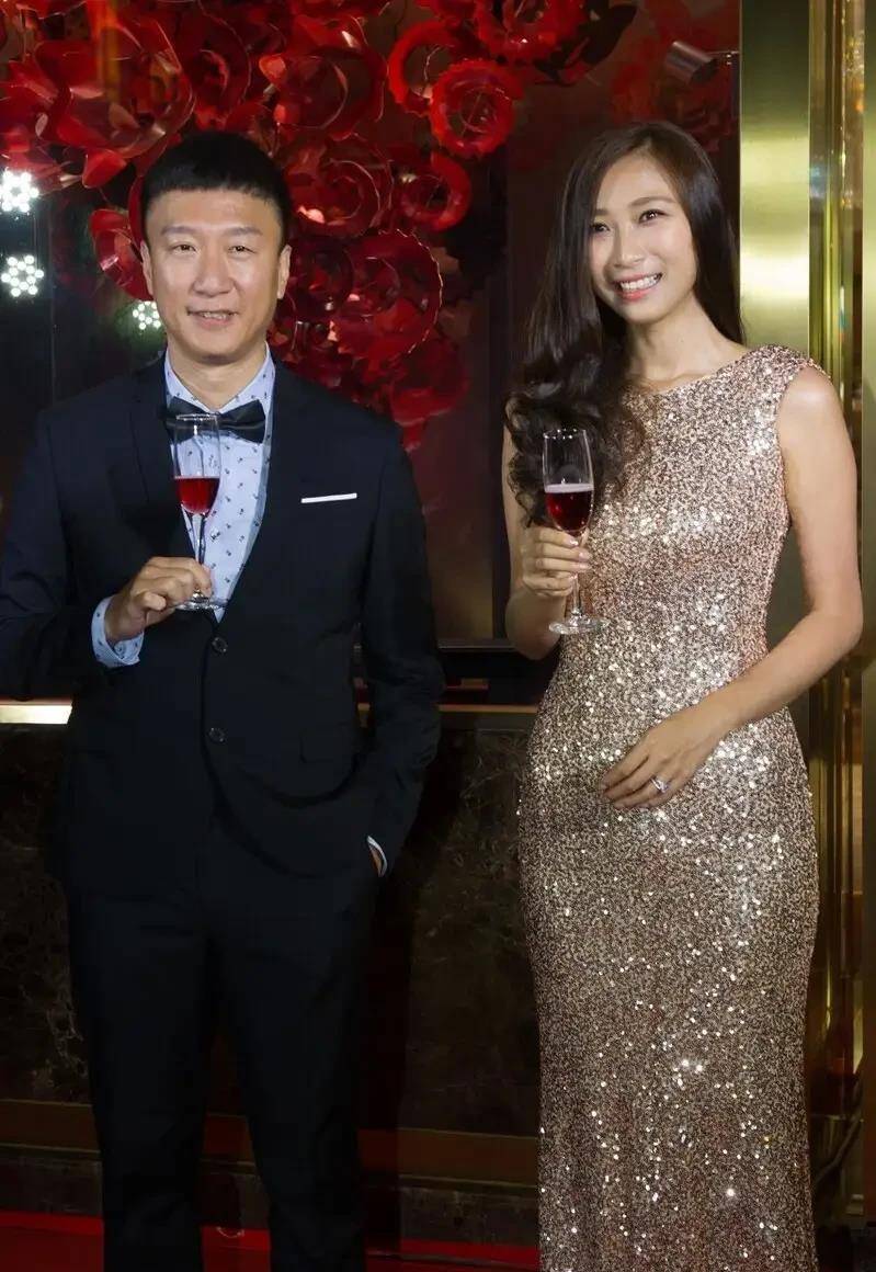 孙红雷带老婆亮相活动!
