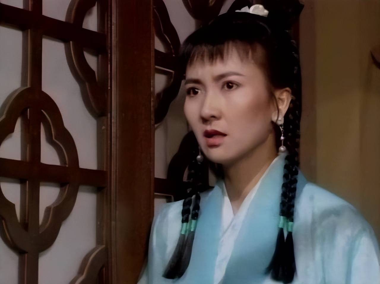 嫁入豪门的8名女星周美毅被骗婚生子伍智恒靠打营养液活命