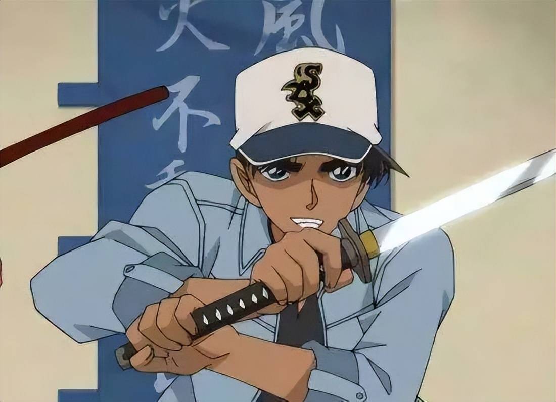 阿笠博士是出名的发明家,好基友,服部平次是大阪府警本部部长服部平藏