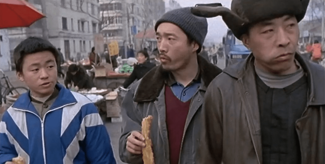 比如《墨攻》里憨厚的农民工,《西部警事》里正直的刑警队长.