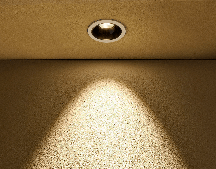 筒灯和射灯会不会影响孩子的视力啊?_光束_反光_灯具