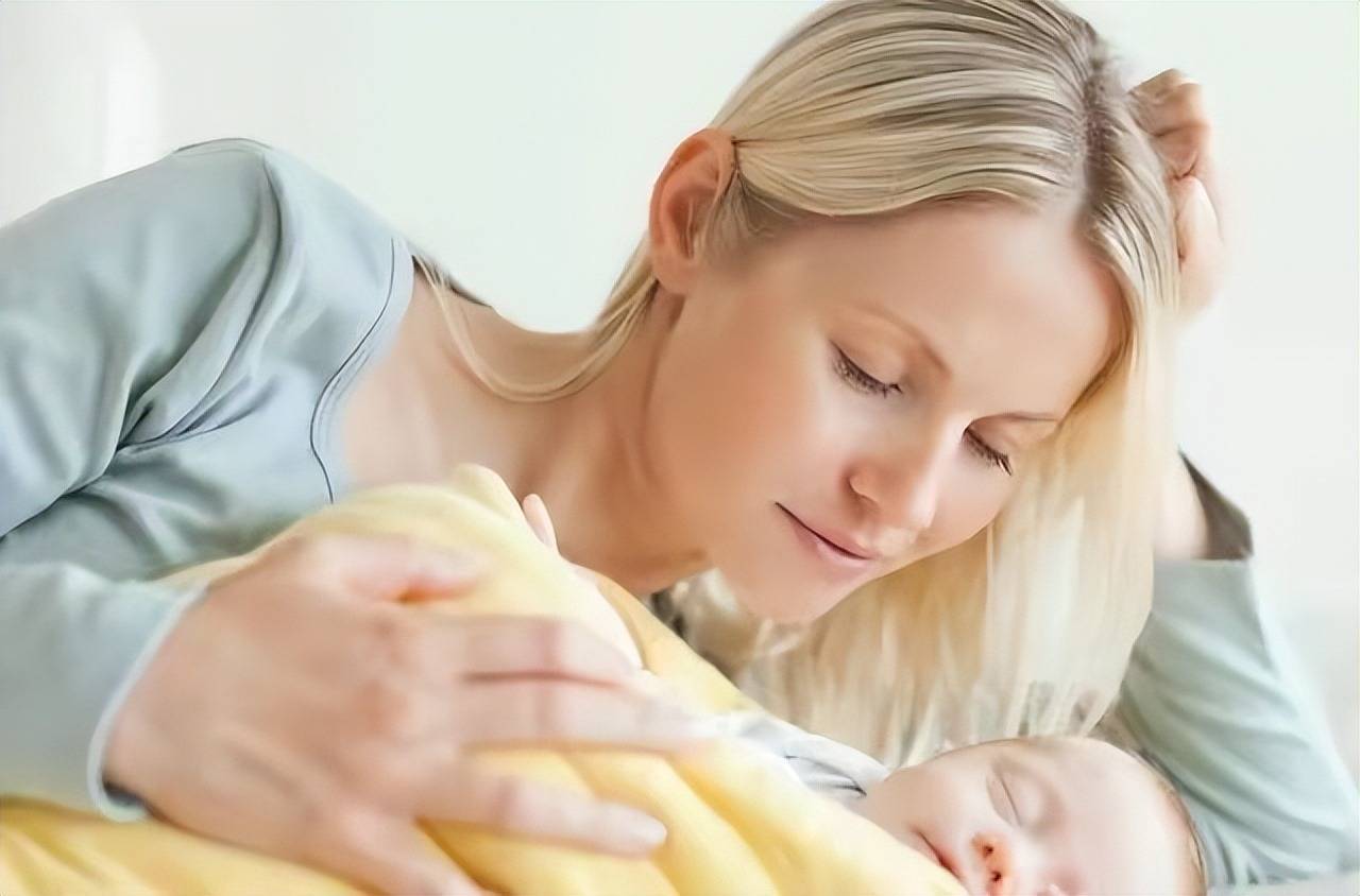 宝宝喜欢奶睡好不好？了解背后的真相,母乳哺育更轻松