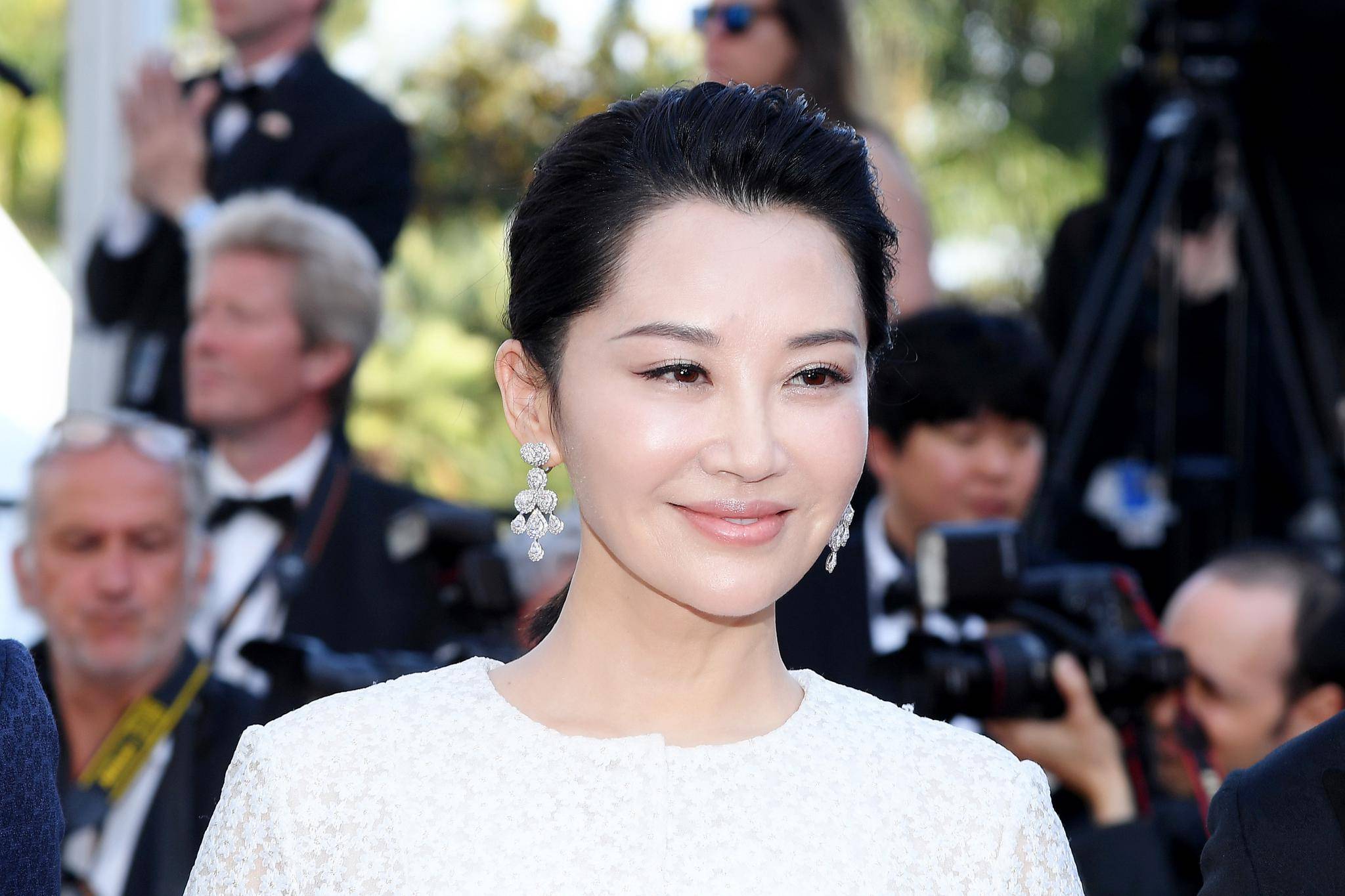 如果是90后的话,肯定对她在《小李飞刀》中饰演的"惊鸿仙子"印象深刻