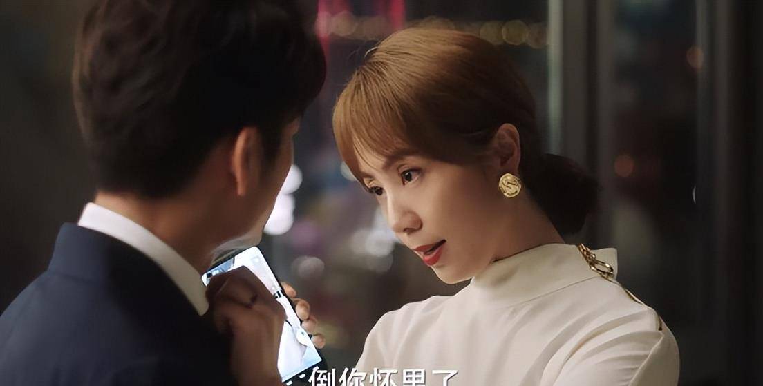 《妻子的选择》开播就揽下全网100+热搜，孙莉复出大玩婚姻心理战