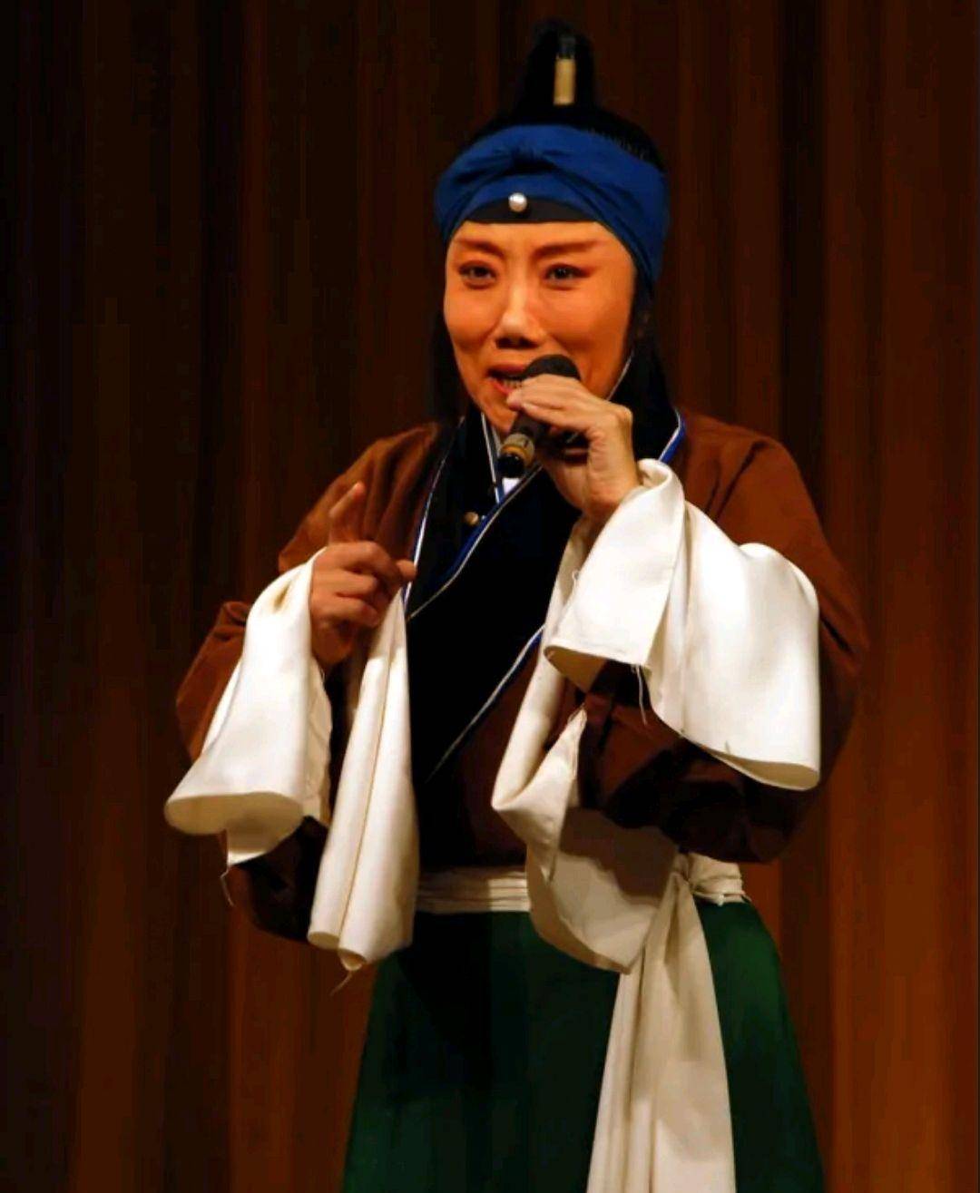 这些角儿喜欢上了京剧,结果他们却不知原因退出了舞台_观众_邓敏_兰文