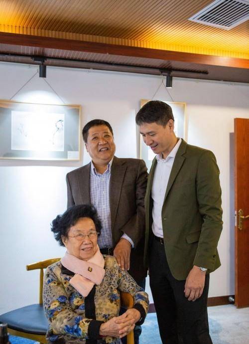 原创郑妮娜力辣妹身材太美她改变加拿大身份成为中国美女运动员