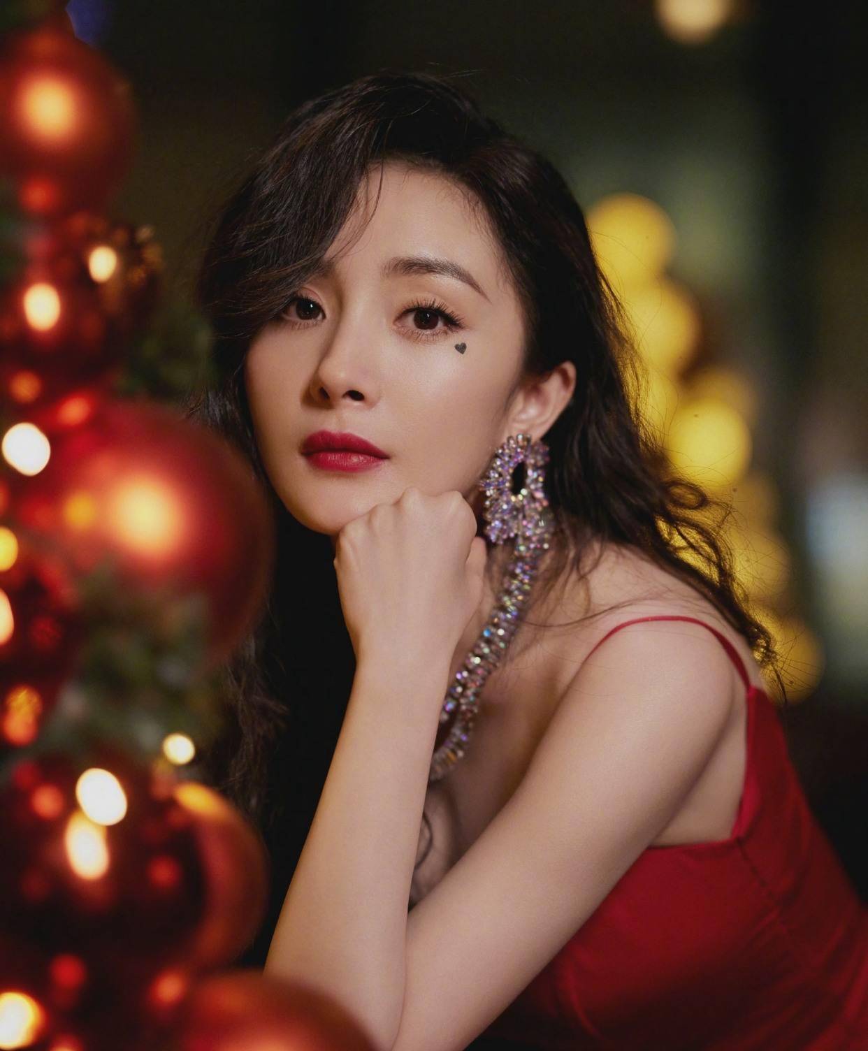 《仙剑奇侠传三》,杨幂在里面饰演了一位俏皮可爱聪明伶俐的女孩子