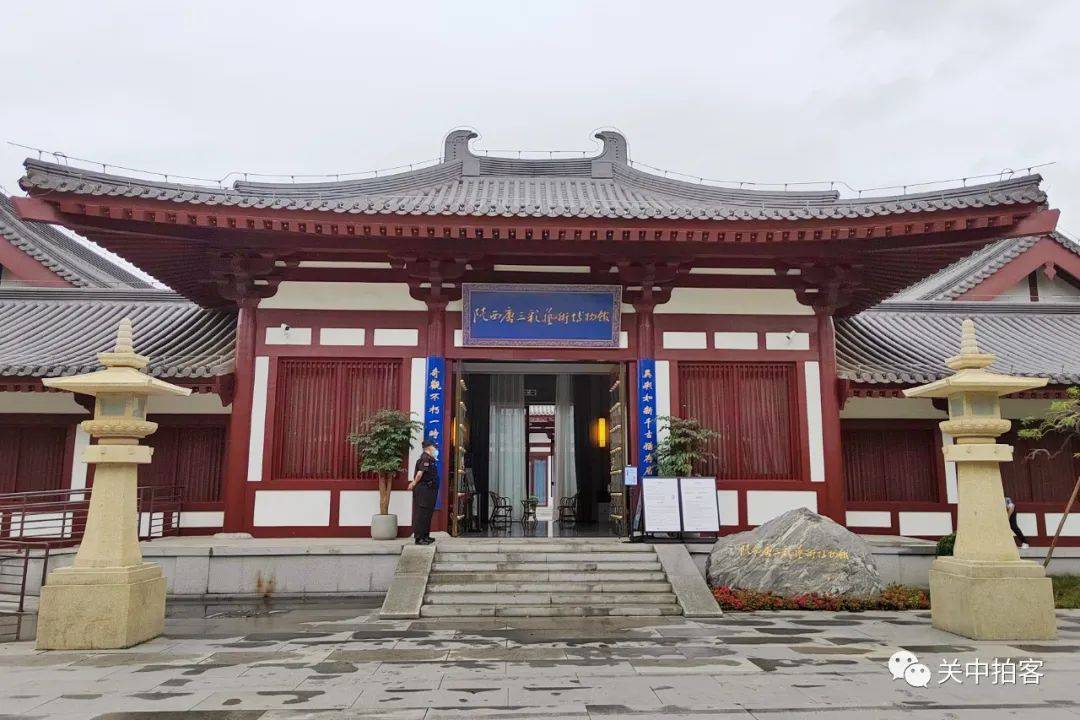原创皇家御苑盛世长歌参观陕西唐三彩艺术博物馆