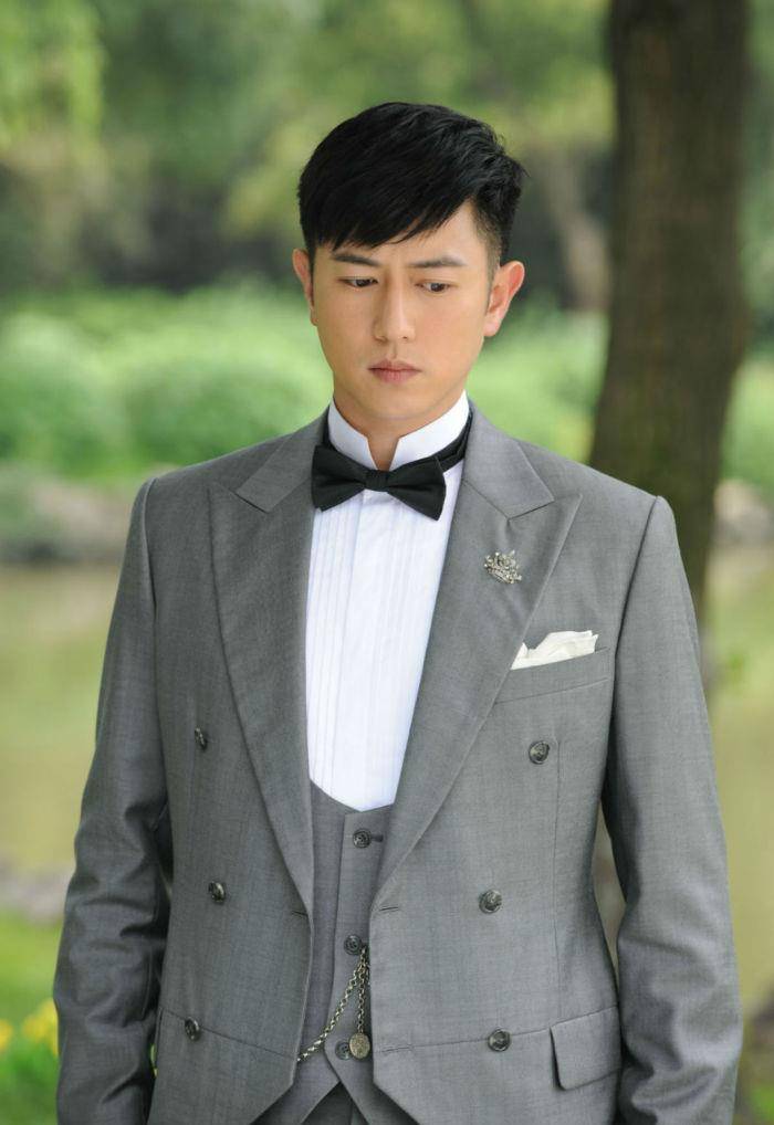 近日,香港tvb演员陈键锋的近照曝光.