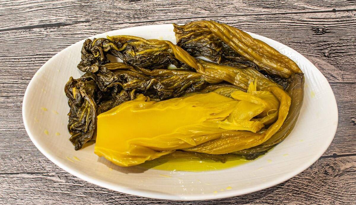 腌酸菜别用盐了,教你一个新方法,腌一天就能吃,健康又卫生_青菜_备用