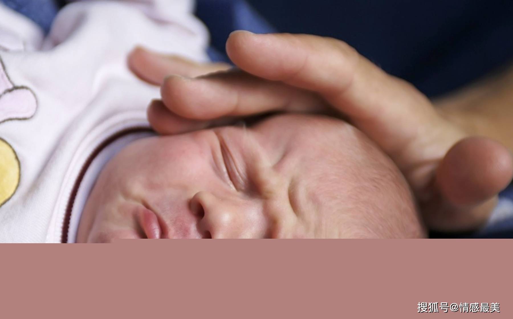 扁头,斜头,长头,新生儿头型到底怎么睡,预防偏脑袋妈妈须知_孩子_影响