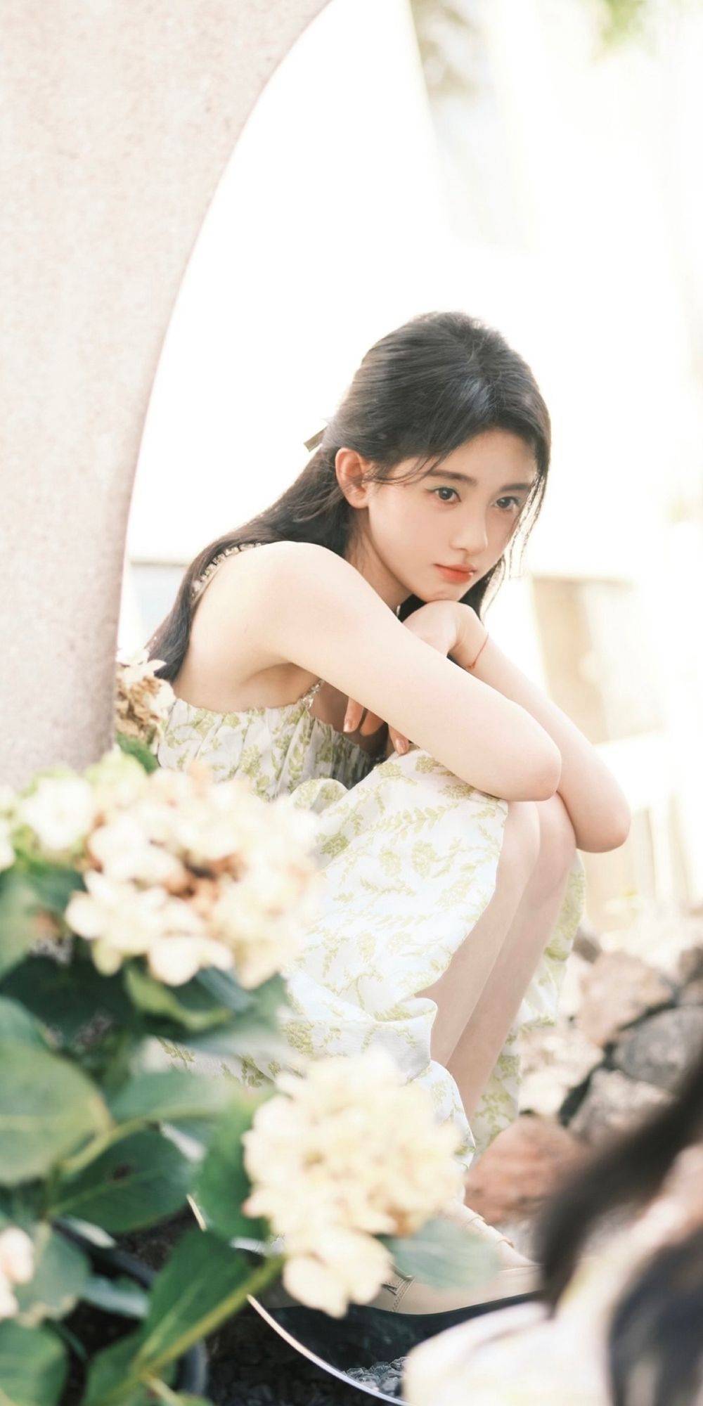 鞠婧祎吊带碎花连衣裙性感写真_鞠婧祎_吊带_写真