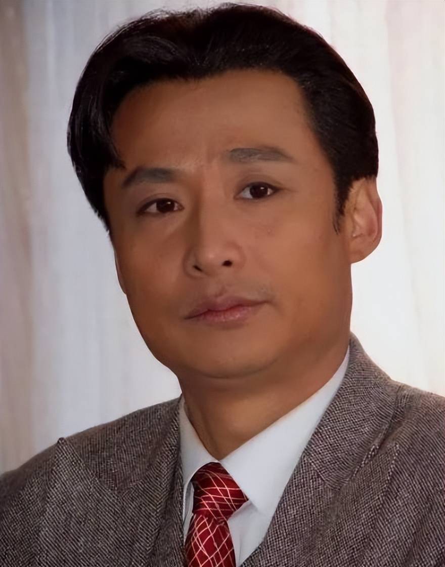 原创演员奚美娟冒险产子没出月子被分手前夫糊了她红了