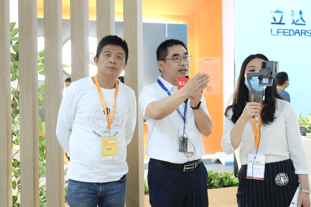 西顿产品经理兰刚先生在中国教育装备行业协会主导的企业采访环节，西顿