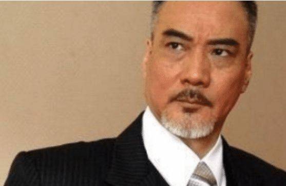 他曾是星爷的偶像,名气比肩郑少秋,后成周星驰金牌配角_徐少强_网友